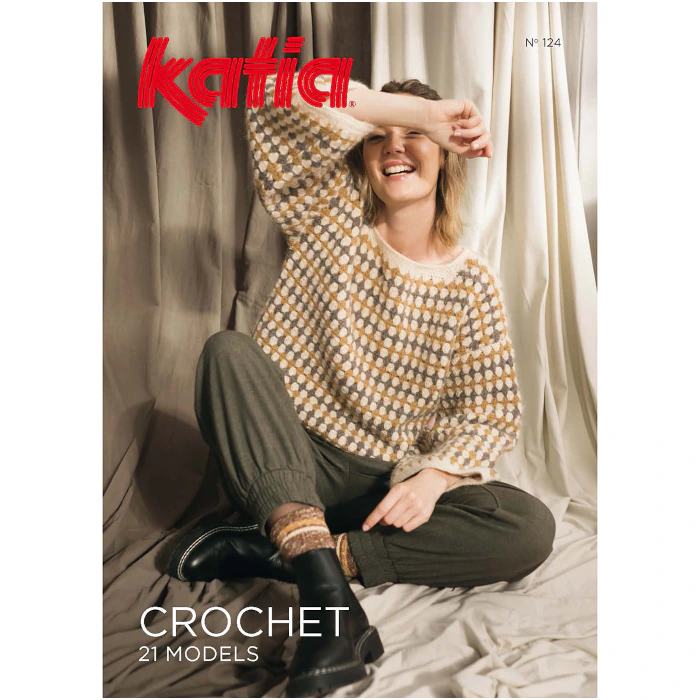 revista-patron-tejer-punto-ganchillo-mujer-otono-invierno-katia-7534_es-en-de